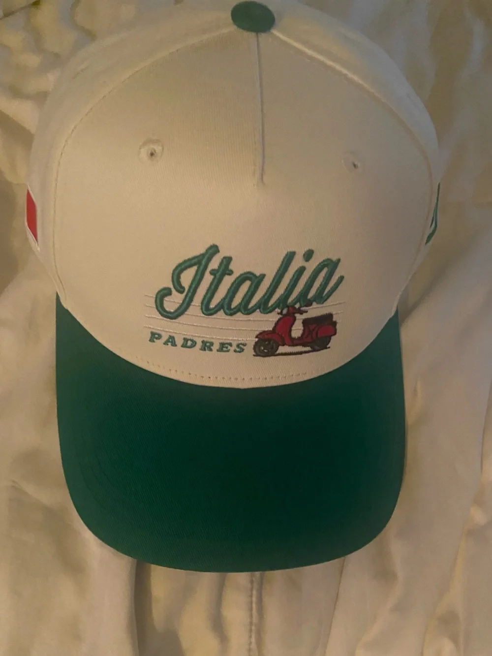 Italia San Diego Padres Two-Tone Green and White Baseball Cap 2026 new style